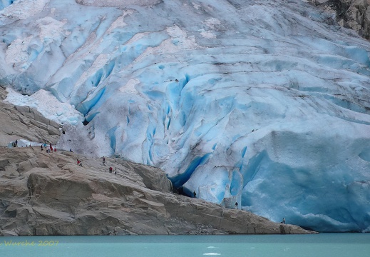 C 2007-08 Brigsdalbreen 17 LR sRGB