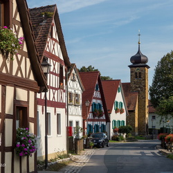 Ortsansichten und Bauwerke