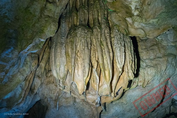 Höhlen 10