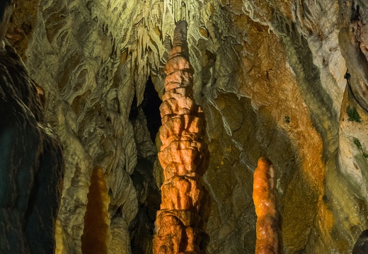 Höhlen 39