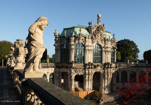 Dresden coll 30